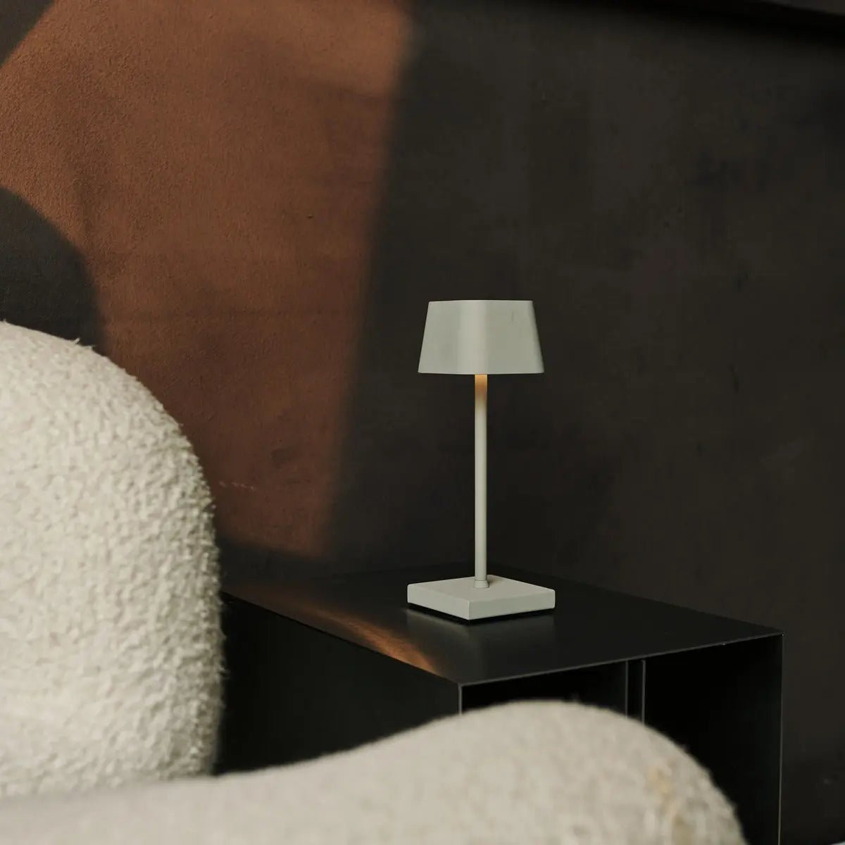 Tafellampen set 8x Sarphati Mini Shadow Grey met laadstation