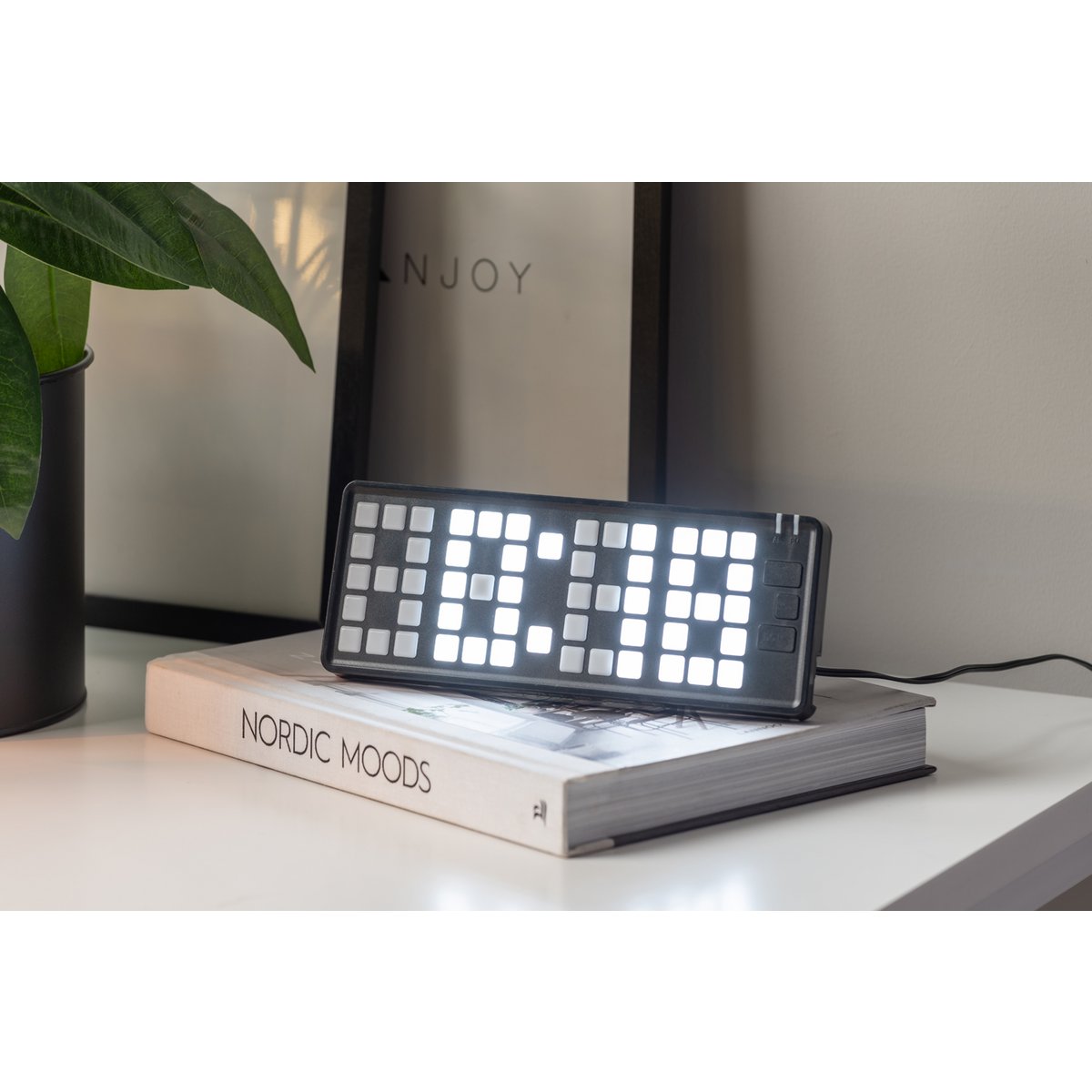 Wekker Karlsson Keyboard LED retro