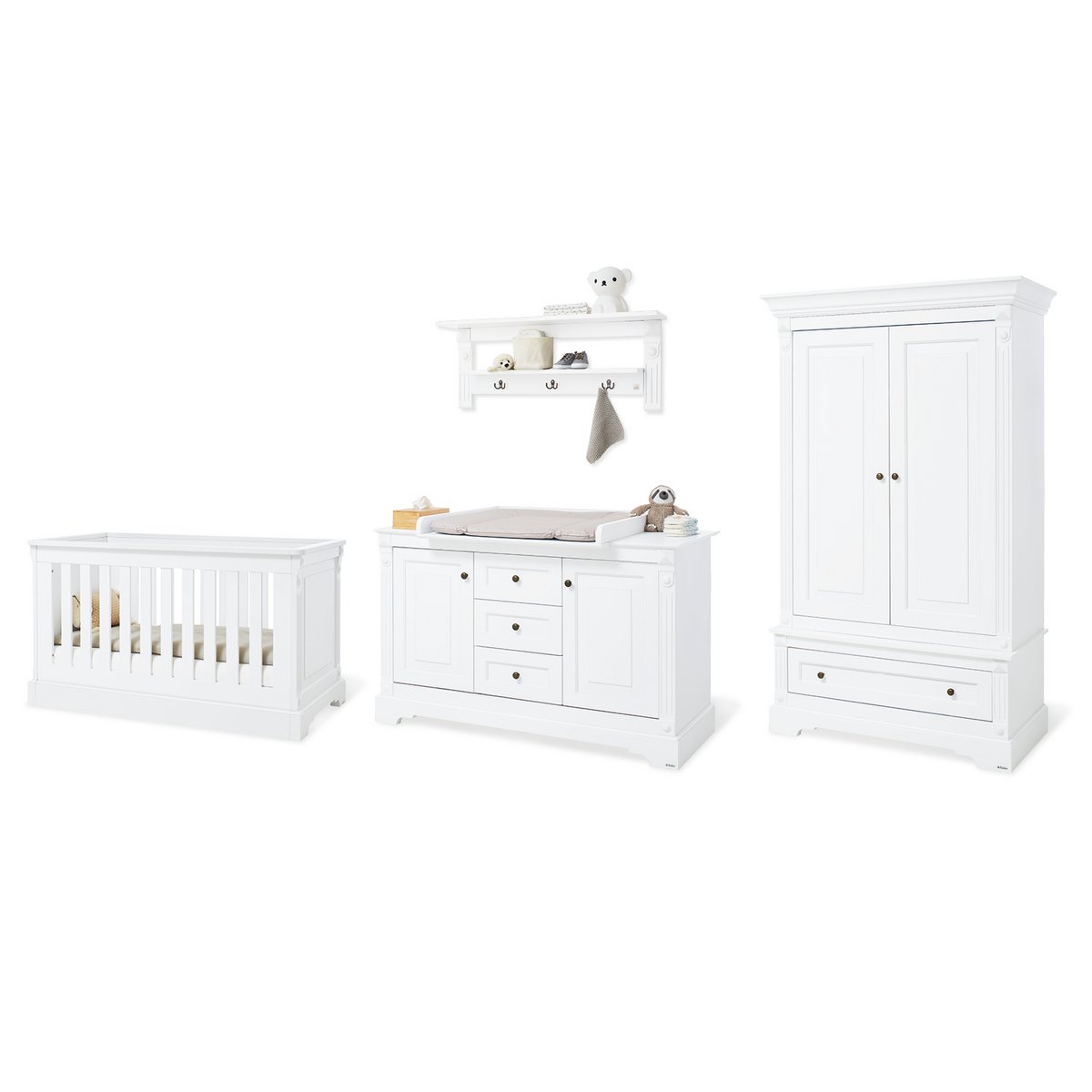 Nursery "Emilia" extra wide incl. wall shelf, 4 parts