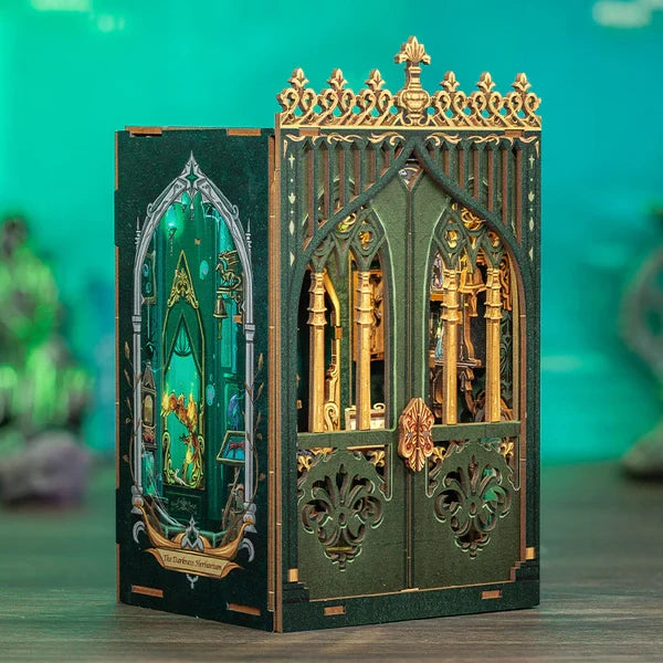 Cutebee, 3D Booknook, The Darkness Hernarium, CWGA202, 11,5x10x17cm