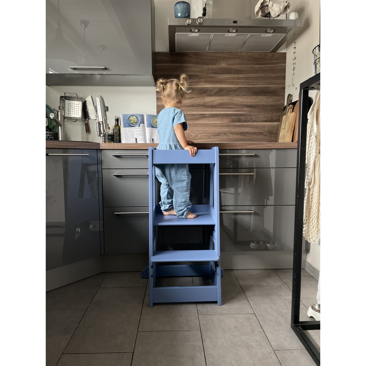 tiSsi® learning tower FELIX beech DOVE BLUE