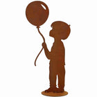 Tuindecoratie figuur jongen met ballon roestkleurig