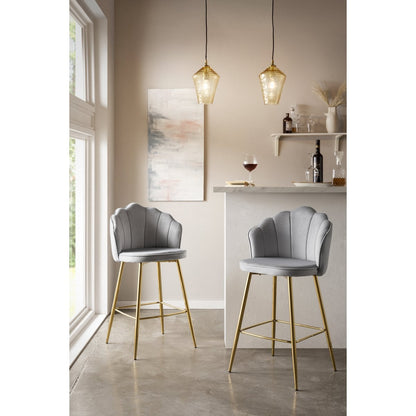 Set of 2 bar stools with shell design in light grey velvet