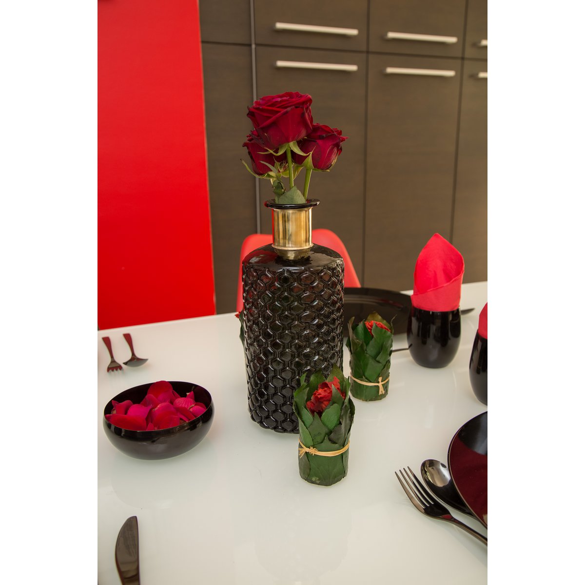 Vaas 28 cm glas zwart goud honingraat