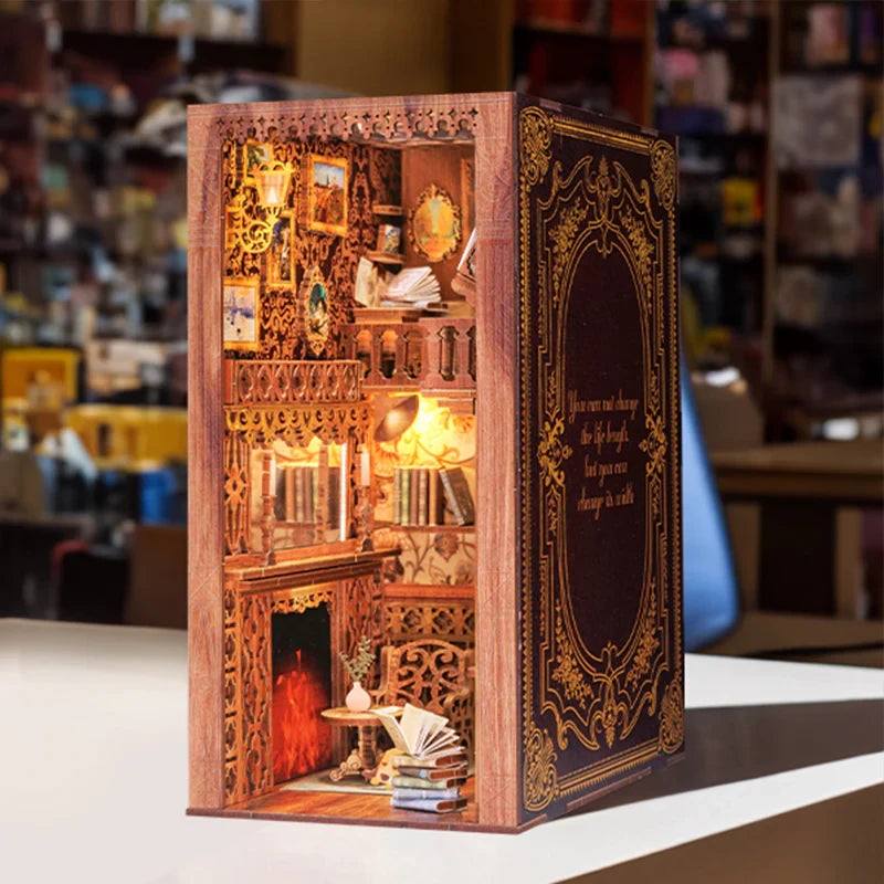 3D Booknook Eternal Bookstore 11x18x23 cm