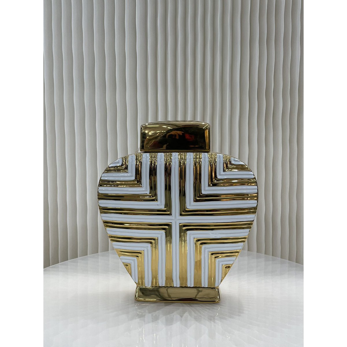 Kunstdecor pot groot formaat goud-wit porselein