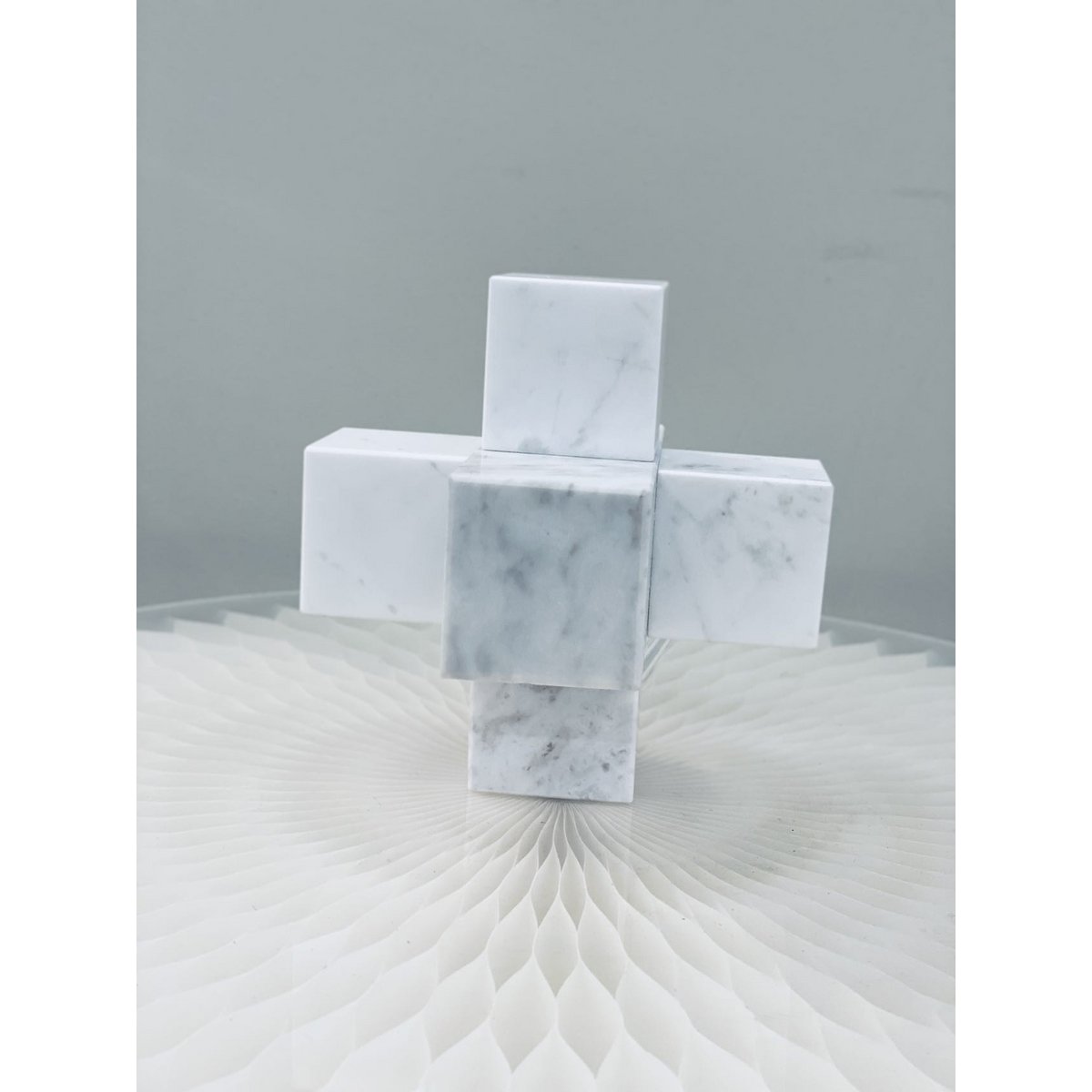 Marmeren kruis 15 cm wit