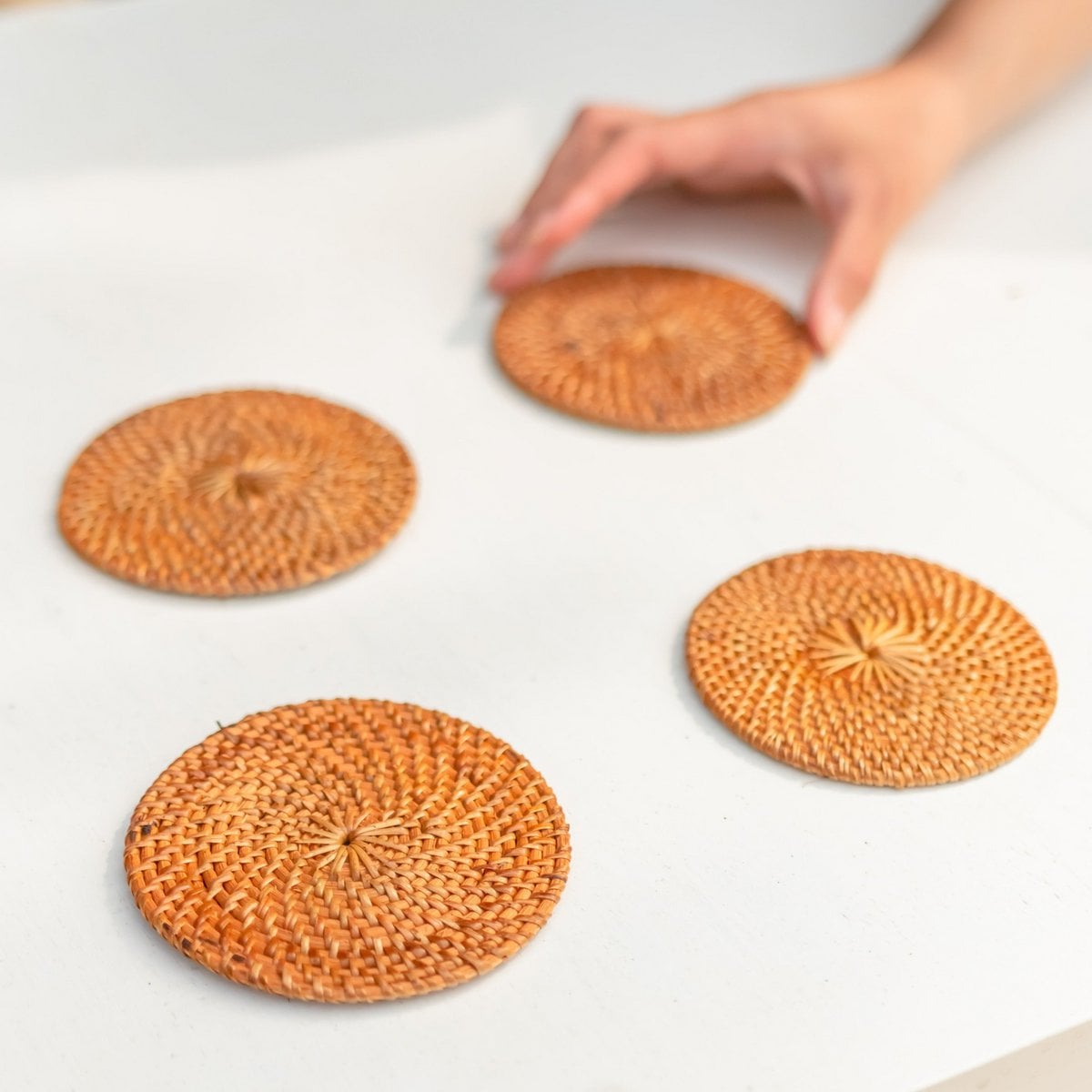 Rotan onderzetters set van 4 of 8 stuks 9 cm