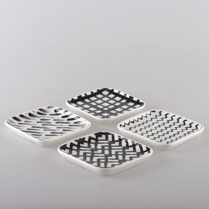 Black and white mugs 9.5 cm - lot 4