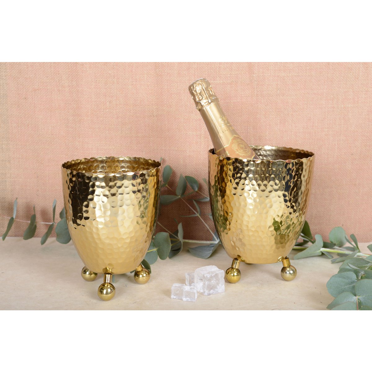 Gouden champagne -emmer gehamerd op ronde voeten - 18x18x22cm