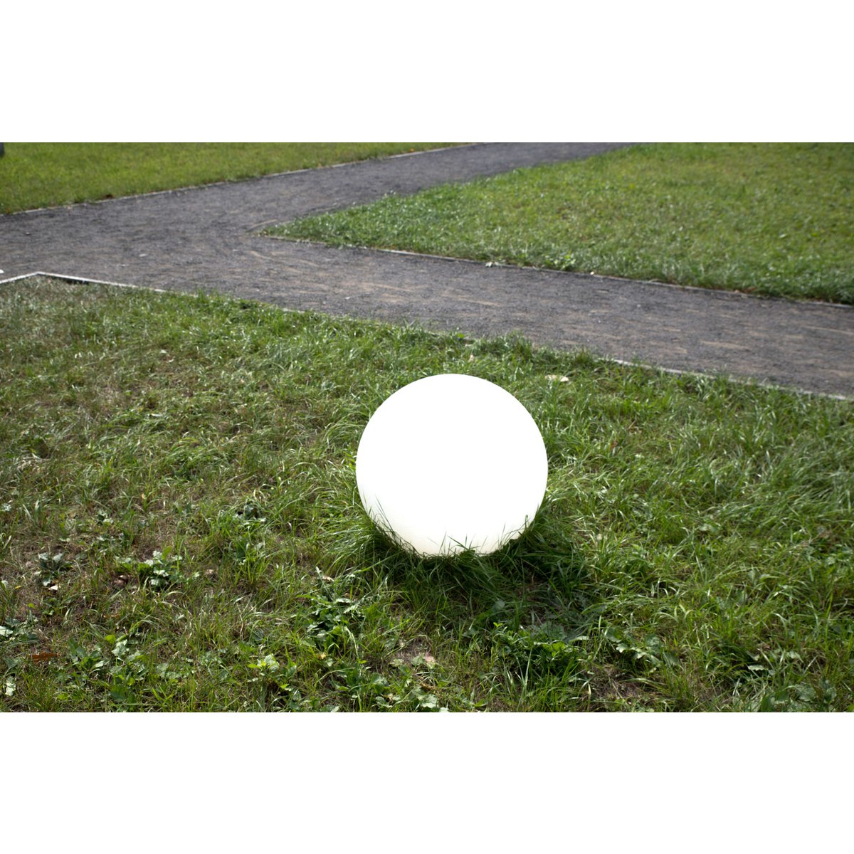 Outdoor Spittical Spit "Ball" D: 20 cm, for outdoor use, plastic ground spike, white, E27, - Garden lights