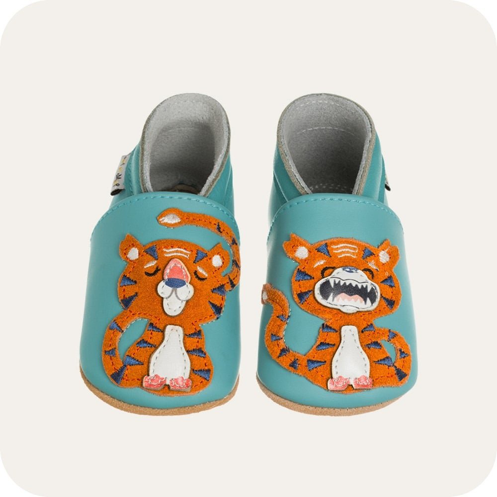 Soft leather baby shoes Tigreau