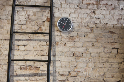 Nextime Ne-3998Stzw Wandklok 'Station' &Oslash;19 Cm, Geborsteld Aluminium Zwart
