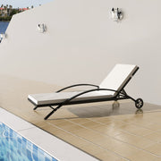 Ligbed poly rattan zwart met kussen en wieltjes