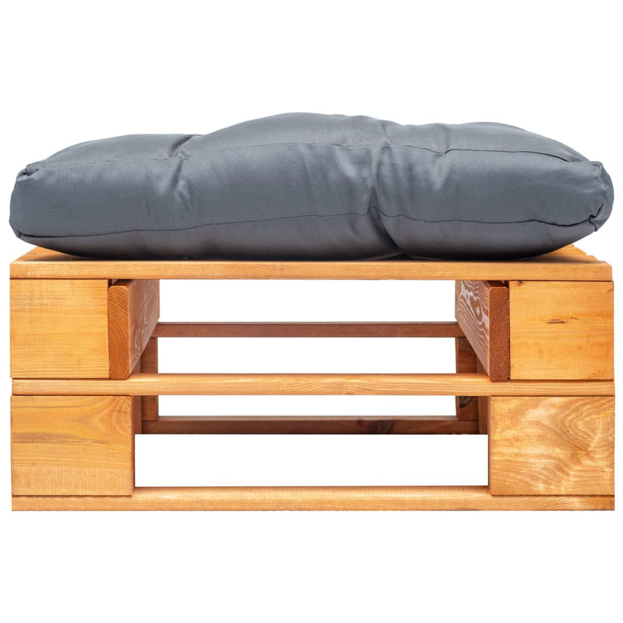 Tuinpoef met grijs kussen pallet hout honingbruin