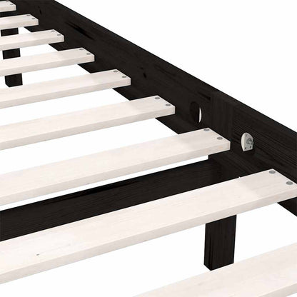Bedframe massief grenenhout zwart 140x200 cm