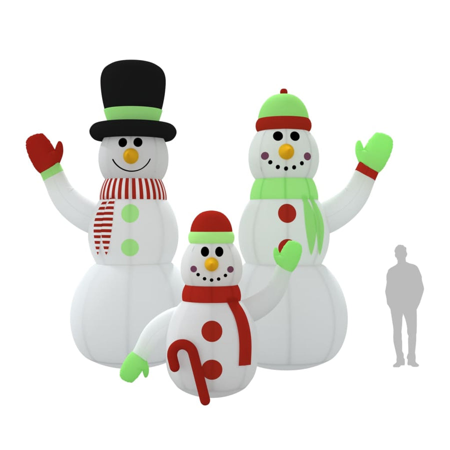 Opblaasbare sneeuwpopfamilie met LED’s 500 cm