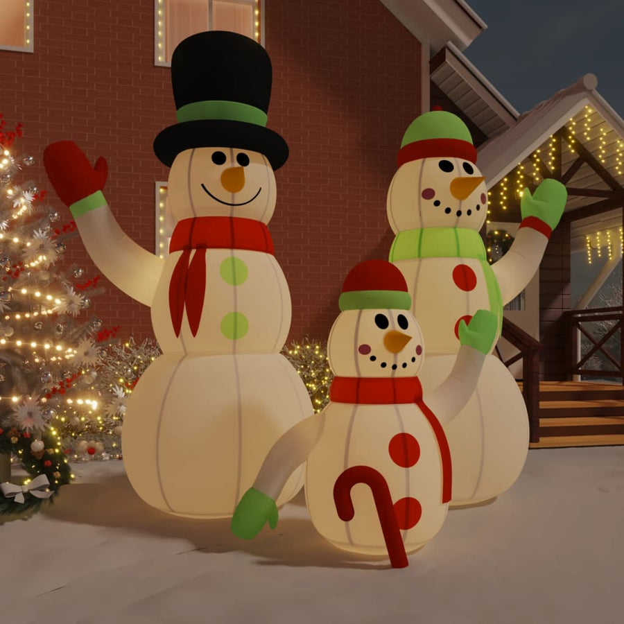 Opblaasbare sneeuwpopfamilie met LED’s 500 cm