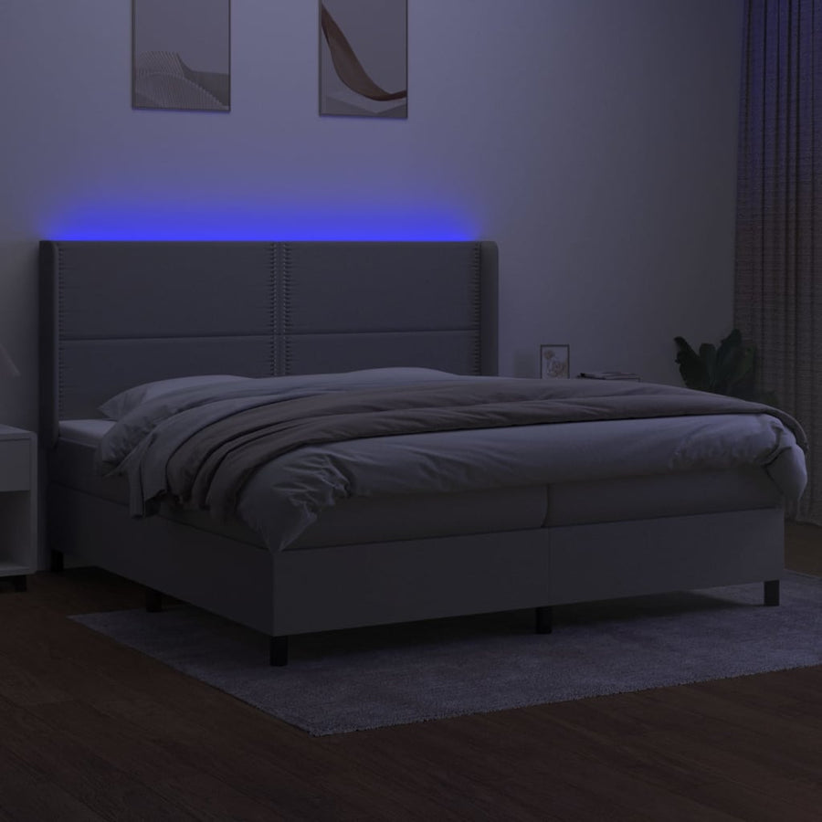 Boxspring met matras en LED stof lichtgrijs 200x200 cm 200 x 200 cm Effen met spijkers