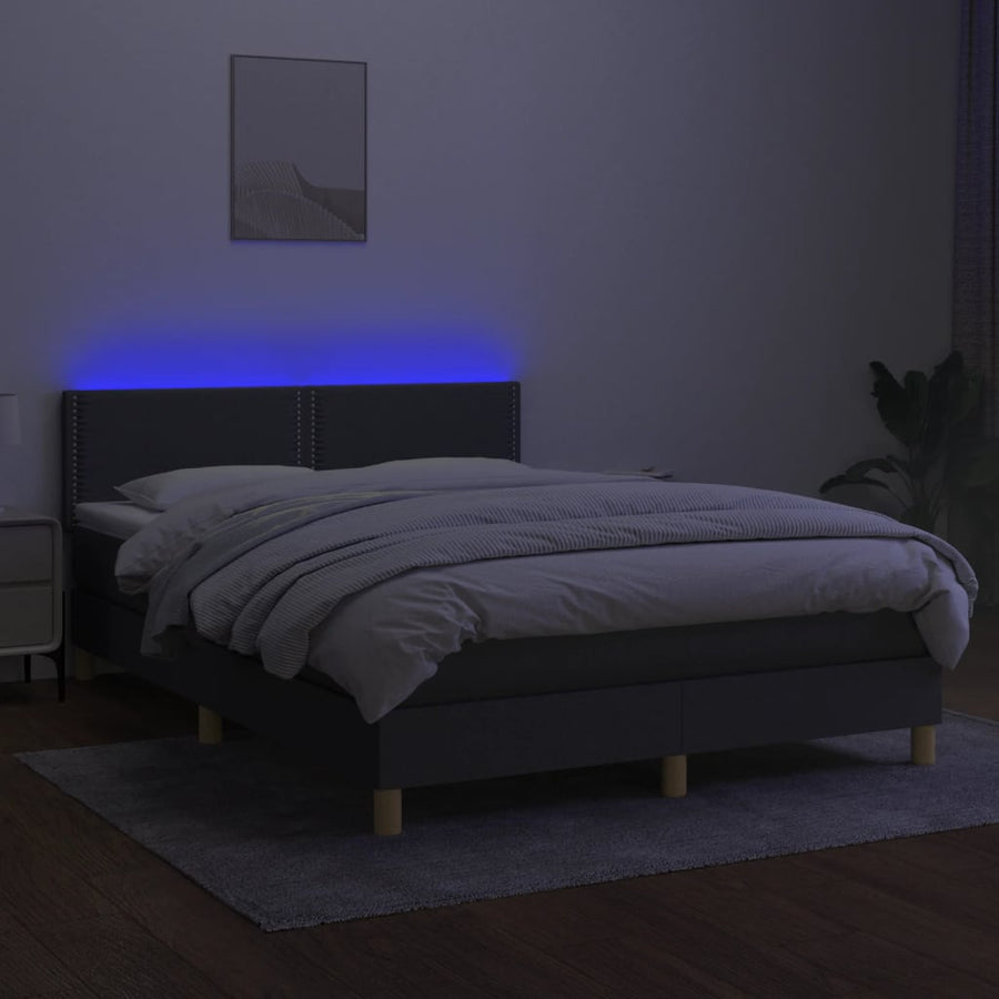Boxspring met matras en LED stof donkergrijs 140x200 cm 140 x 200 cm Effen met spijkers