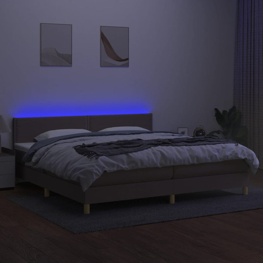Boxspring met matras en LED stof taupe 200x200 cm 200 x 200 cm Effen met spijkers