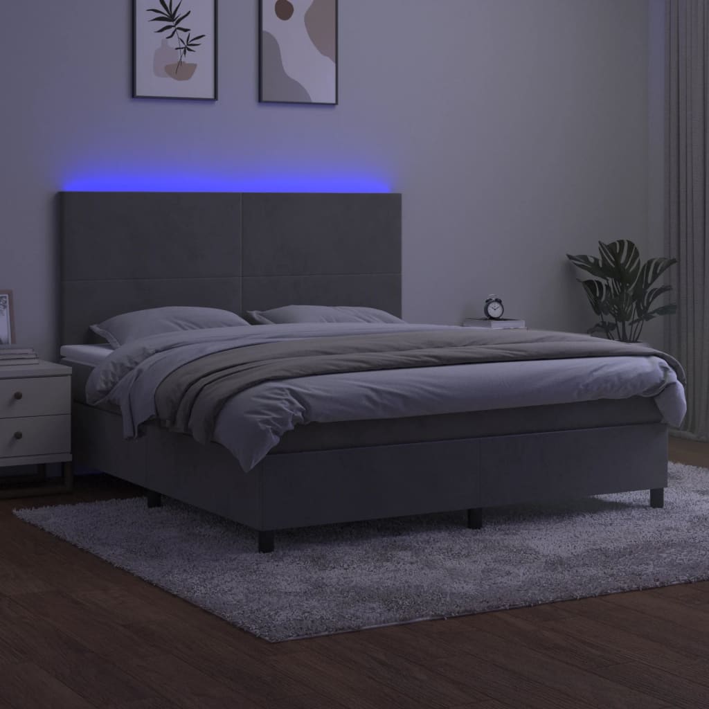 Boxspring Met Matras En Led Fluweel Lichtgrijs 180 x 200 cm Effen ontwerp