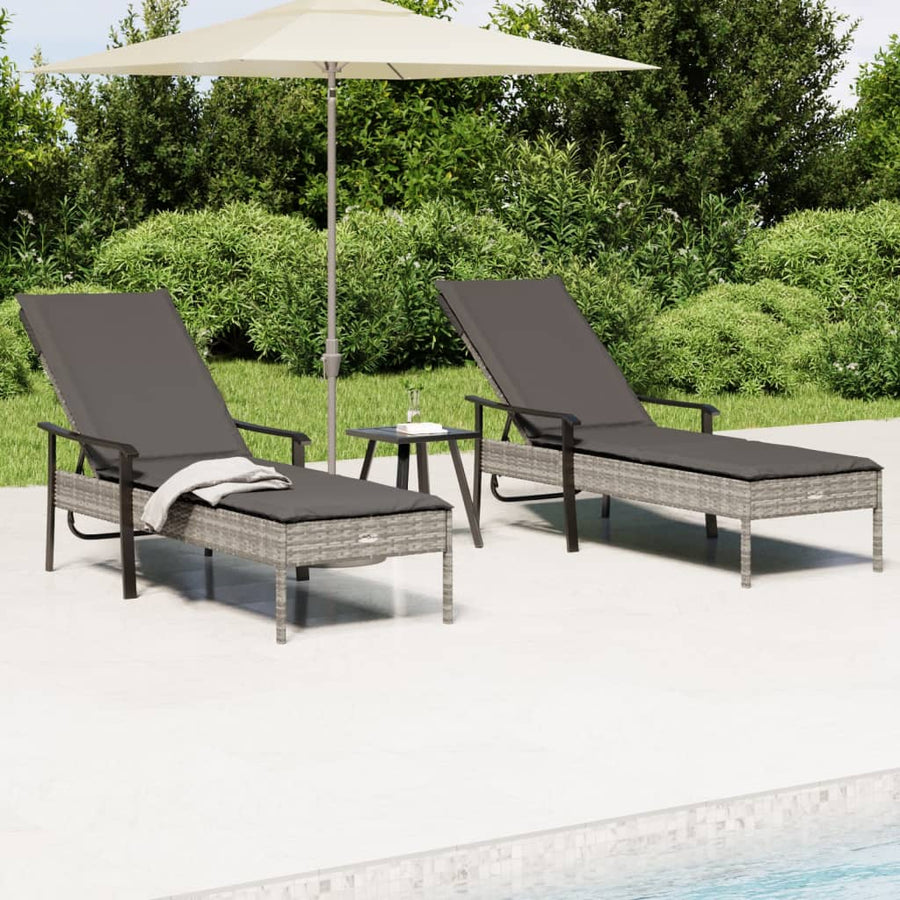 Ligbedden 2 St Met Tafel En Kussens Poly Rattan Grijs 2x Ligbed + Tafel