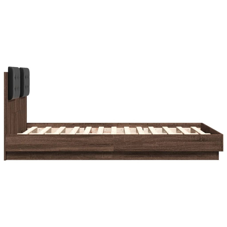 Bedframe Met Hoofdeinde En Led Bruineikenkleurig 135X190 Cm