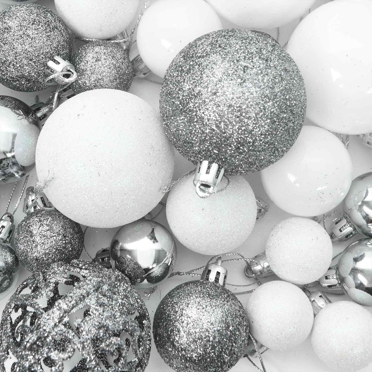 Kunstkerstboom 138 X 138 X Pvc En Metaal Wit 300 cm met LED's en witte/grijze ballen