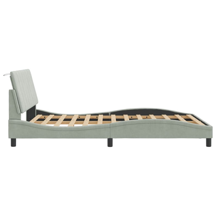 Bedframe Met Hoofdeinde Fluweel Lichtgrijs 140X190 Cm