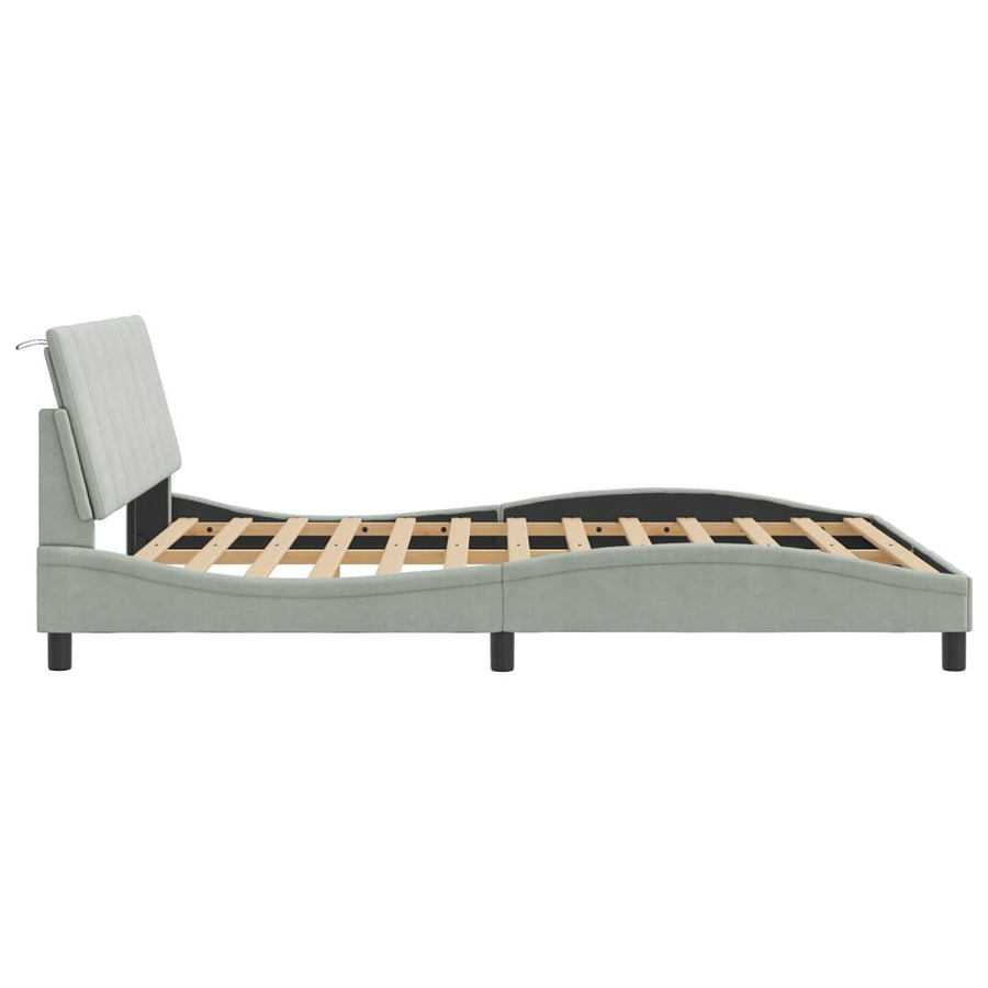 Bedframe Met Hoofdeinde Fluweel Lichtgrijs 160X200 Cm