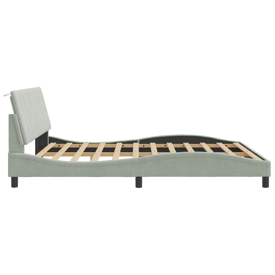 Bedframe Met Hoofdeinde Fluweel Lichtgrijs 180X200 Cm