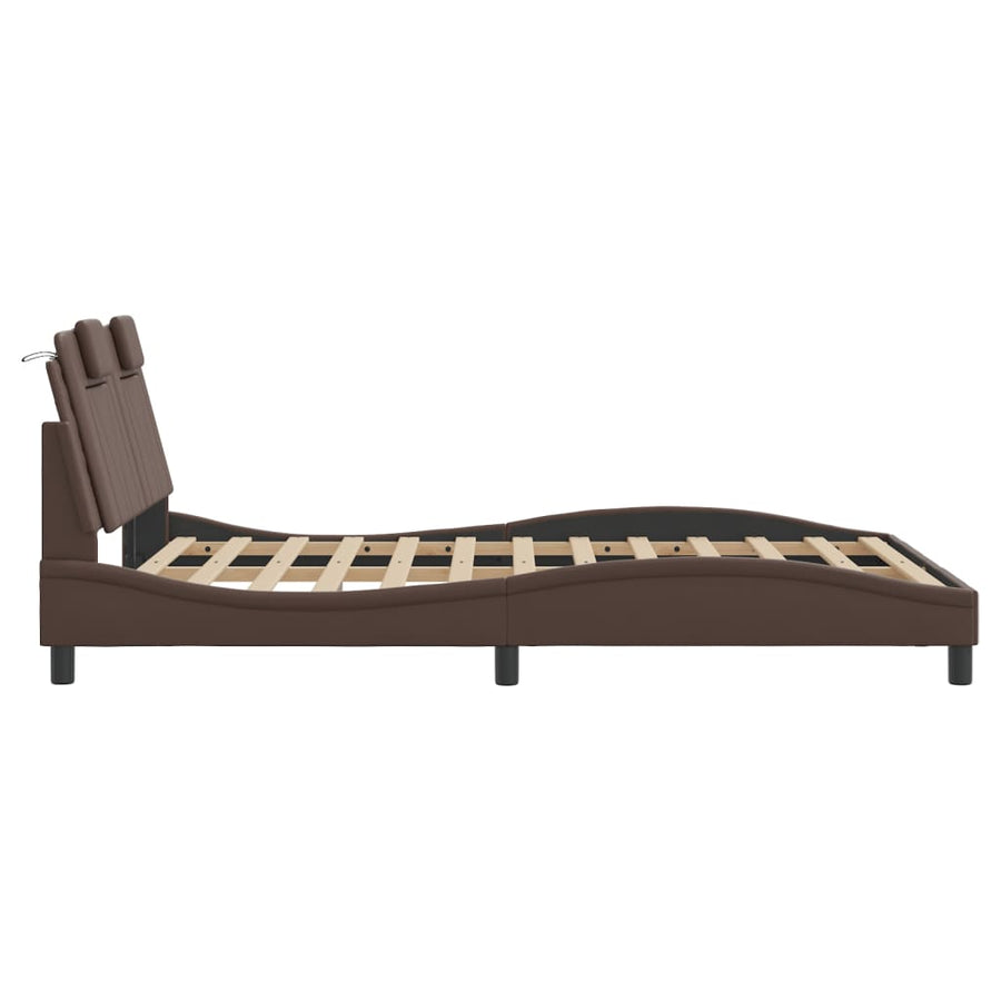 Bedframe met hoofdbord kunstleer bruin 140x190 cm