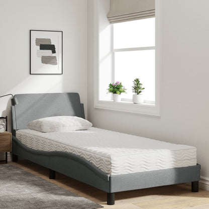Bed met matras stof lichtgrijs 80x200 cm