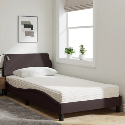 Bed met matras stof donkerbruin 100x200 cm
