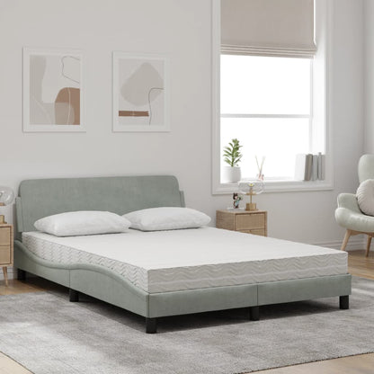 Bed met matras fluweel lichtgrijs 140x190 cm