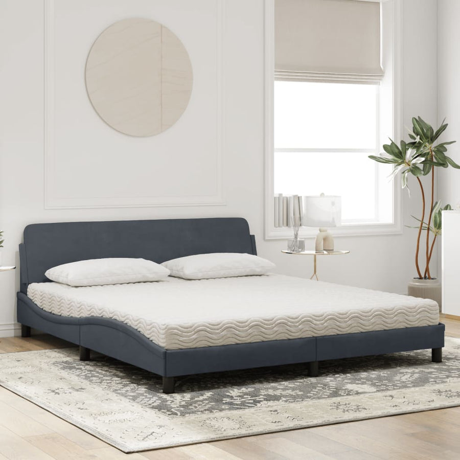 Bed met matras fluweel donkergrijs 180x200 cm