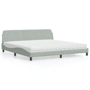 Bed met matras 200x200 cm lichtgrijs fluweel