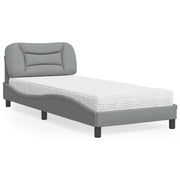 Bed met matras 80x200 cm lichtgrijs stof