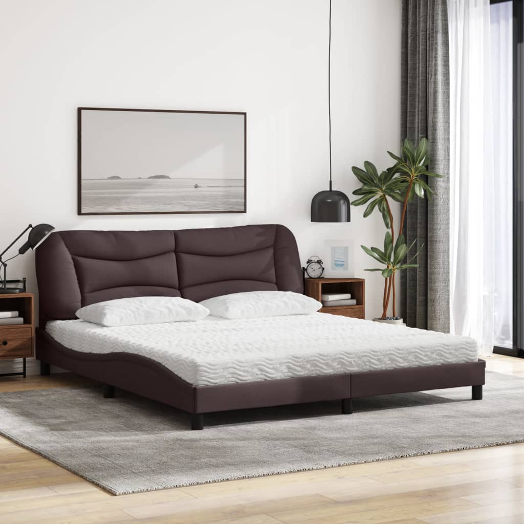 Bed met matras stof donkerbruin 180x200 cm