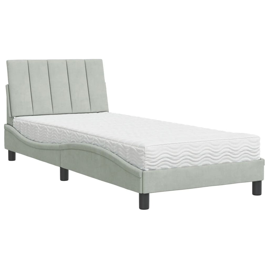 Bed met matras fluweel lichtgrijs 80x200 cm