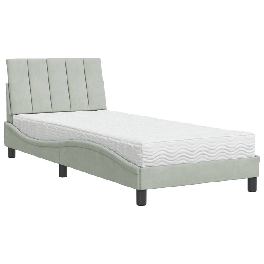 Bed met matras fluweel lichtgrijs 90x200 cm