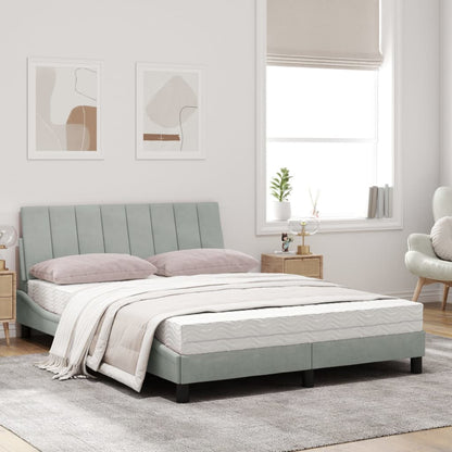 Bed met matras fluweel lichtgrijs 120x200 cm