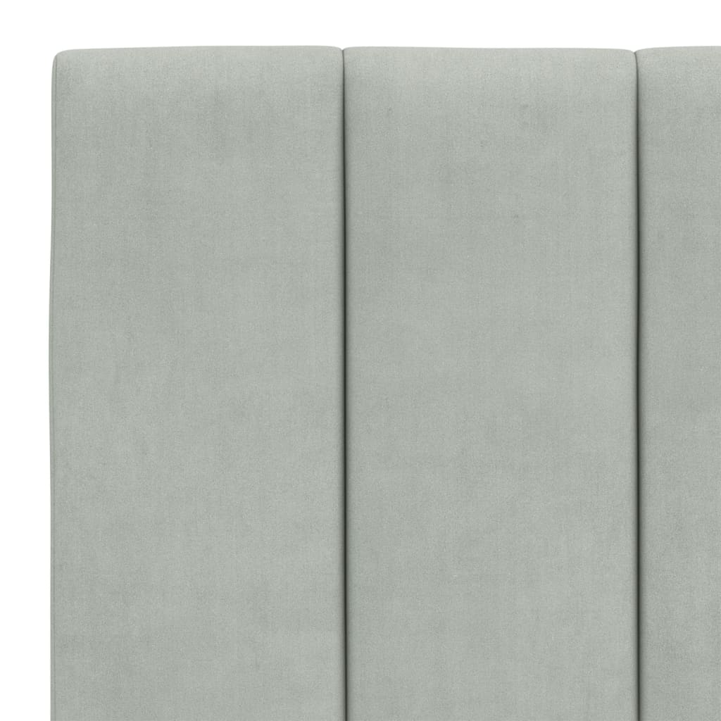 Bed met matras fluweel lichtgrijs 120x200 cm
