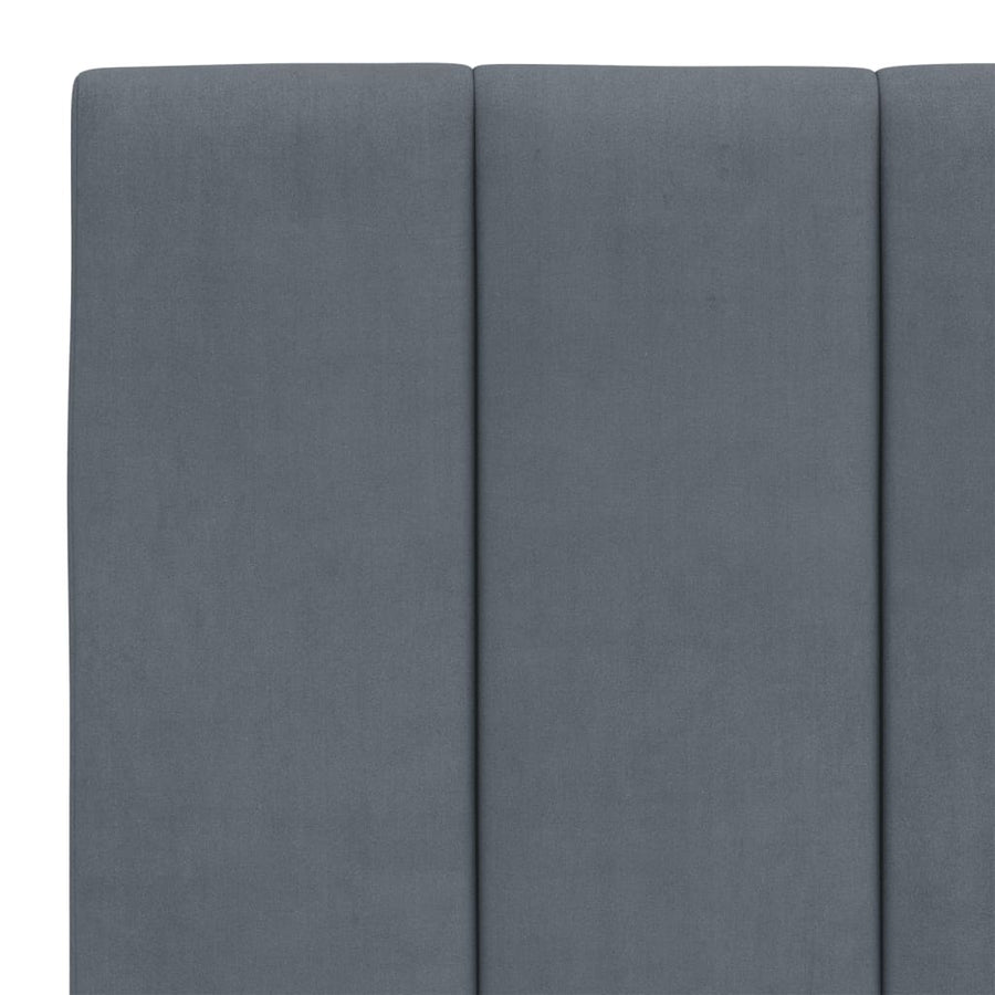 Bed met matras fluweel donkergrijs 140x200 cm