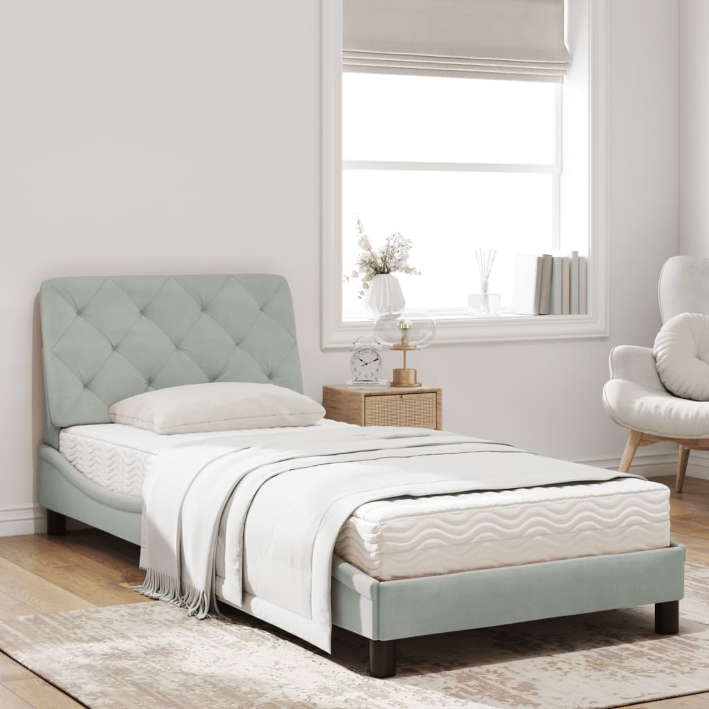Bed met matras fluweel lichtgrijs 80x200 cm