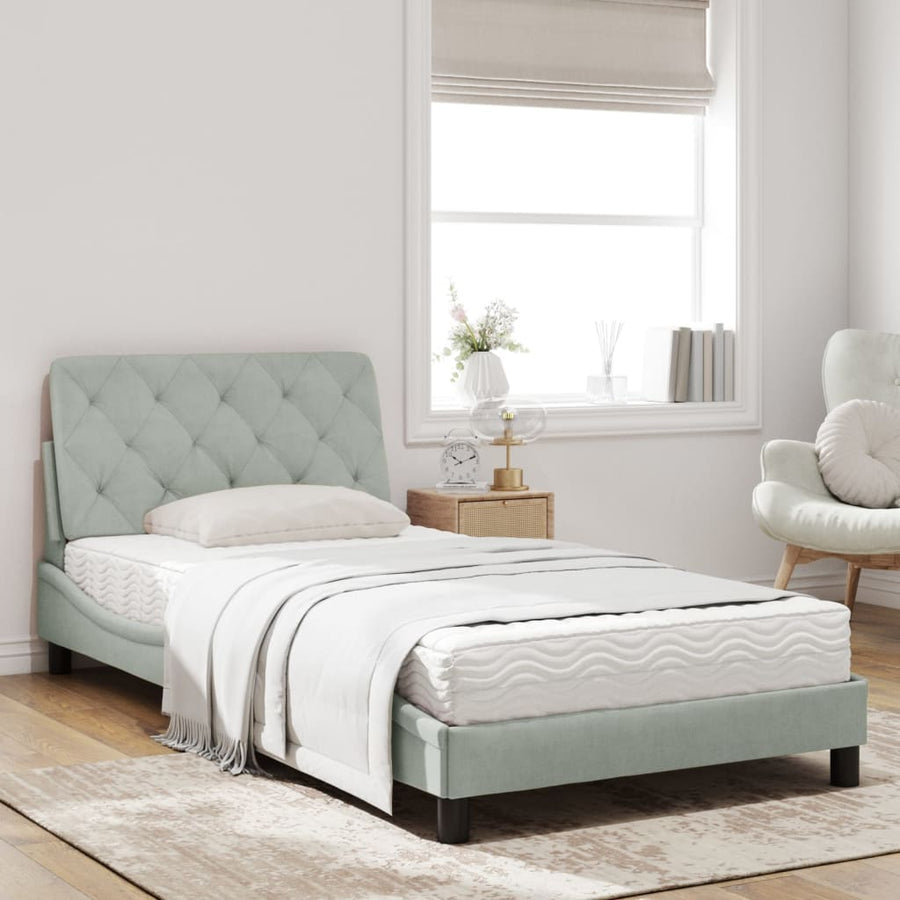 Bed met matras fluweel lichtgrijs 100x200 cm