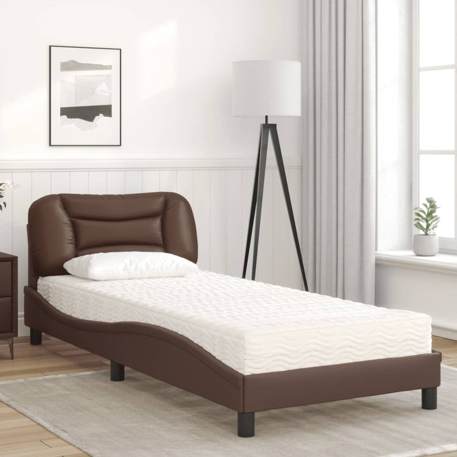 Bed met matras kunstleer bruin 80x200 cm