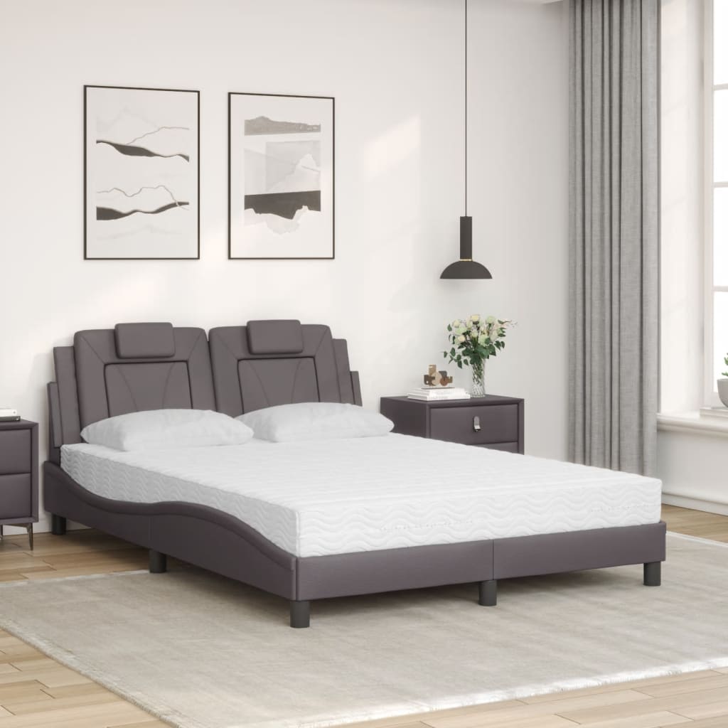Bed met matras kunstleer grijs 140x200 cm