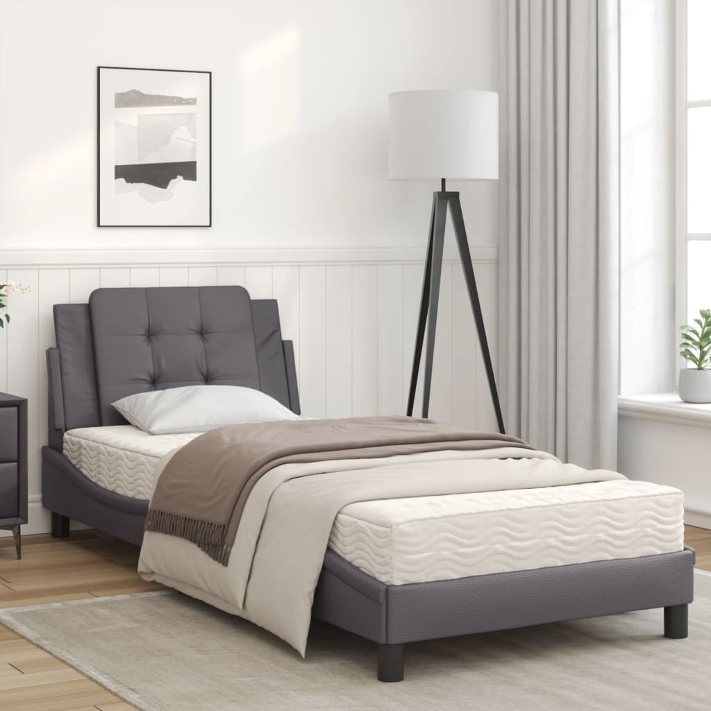 Bed met matras kunstleer grijs 90x200 cm